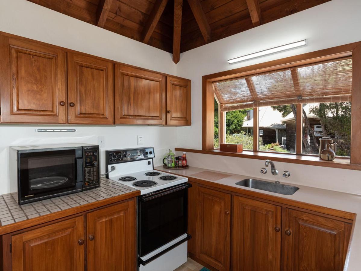 Te Maiki Escape - Russell Holiday Home Luaran gambar
