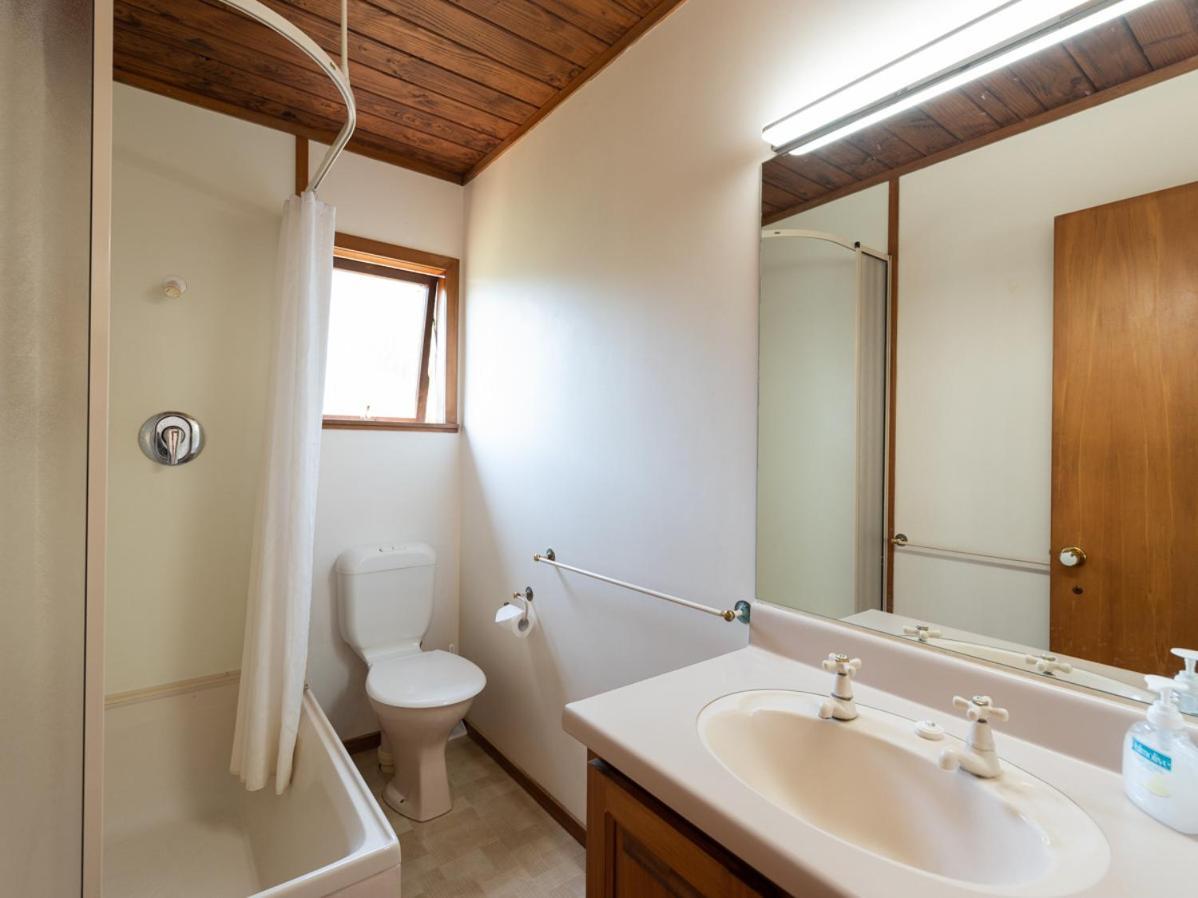 Te Maiki Escape - Russell Holiday Home Luaran gambar